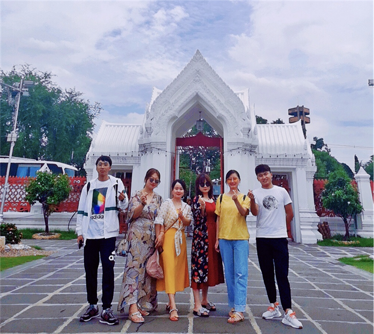 参观游玩泰国大理石寺
