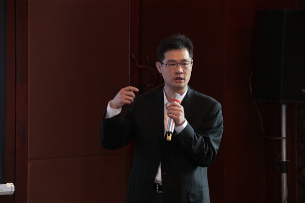 中国移动研究院网络与IT技术研究所副所长李晗